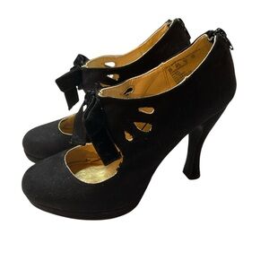 BONGO Women's Black Heels with Bow Accent